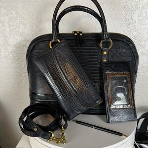 ❤️Brahmin Black Textured Handbag/Crossbody Bag and Wallet Set (5pcs)